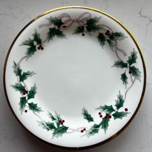 Mikasa Ribbon Holly Salad Plate set of 3